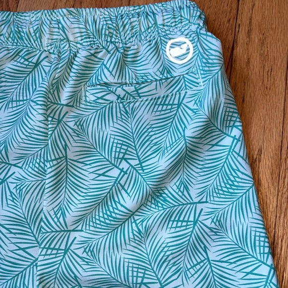 Vineyard vines performance boys shorts medium nwot medium (12/14) - Picture 5 of 13